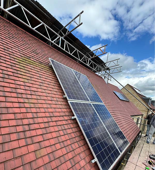 blog-single-page-2-compress H95 Roofing blog image illustrating roofing tips and maintenance